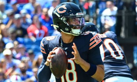 Bears rave over QB Williams’ preseason debut