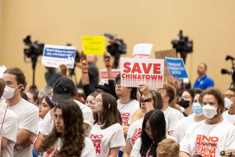 The mayor’s Sixers arena town hall drew opinions pro and con. Chinatown feared for its survival, union leaders touted jobs.