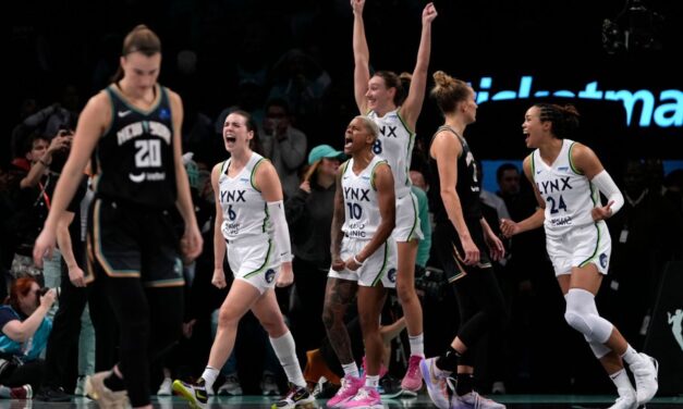 Down 18, ‘mentally tough’ Lynx stun Liberty in G1