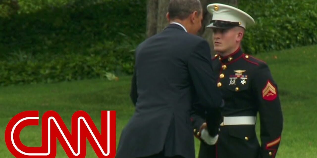 Obama forgets to salute