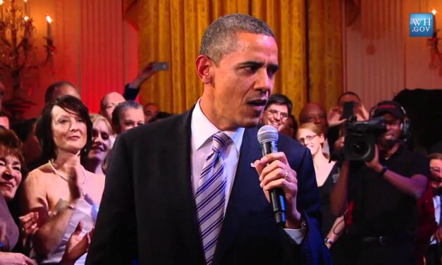 President Obama Sings “Sweet Home Chicago”