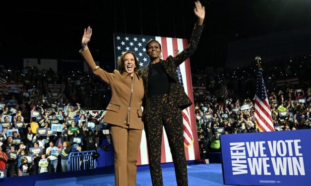 How Michelle Obama’s Suit Subtly Supported Kamala Harris