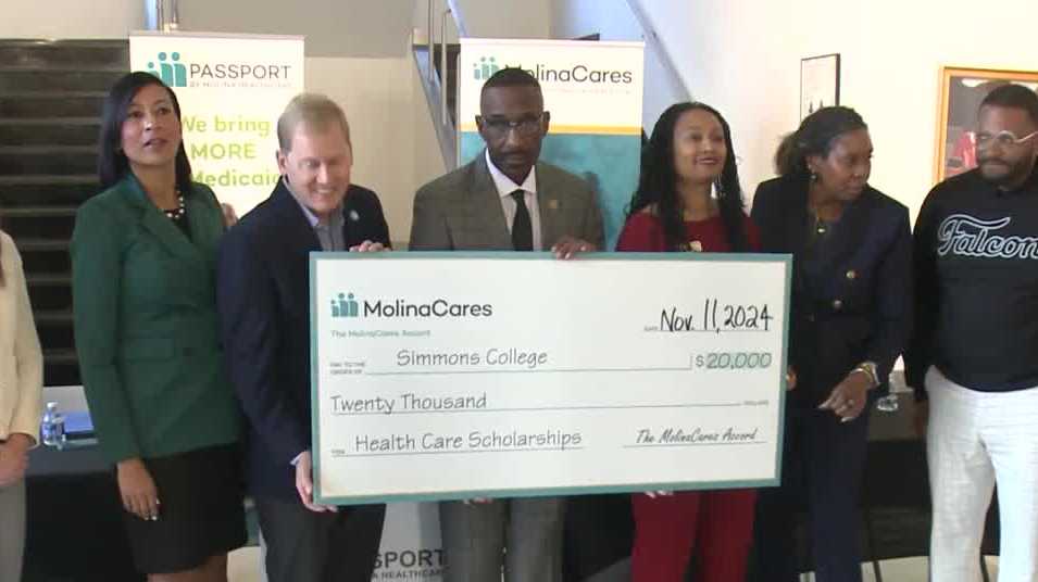 Simmons College receives $20K investment to help students in health care field