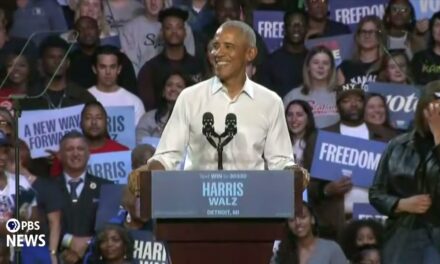 WATCH: Obama sings ‘Lose Yourself’ after Eminem’s introduction at Detroit rally