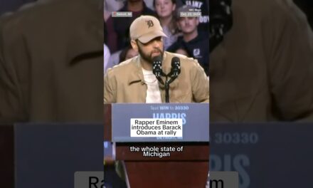 Rapper Eminem introduces Barack Obama at rally