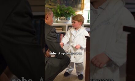 The Cute Moment Prince George Met Barack Obama #PrinceGeorge #BarackObama #royals