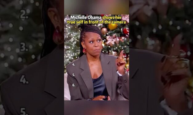 First Lady Michelle Obama shows only her true self in front of the camera. #BarackObama#MichelleObam